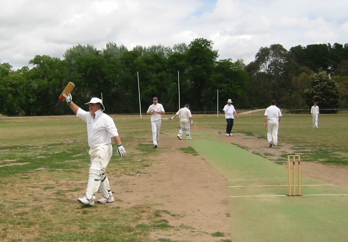 Mike Gatting's bat breaks.