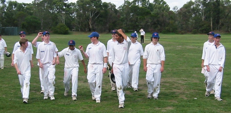 Under 16s roll Rosanna for 132.